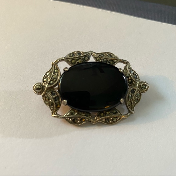 Vintage Art Deco Sterling Silver Marcasite & Black Onyx Brooch Pin - Picture 8 of 8
